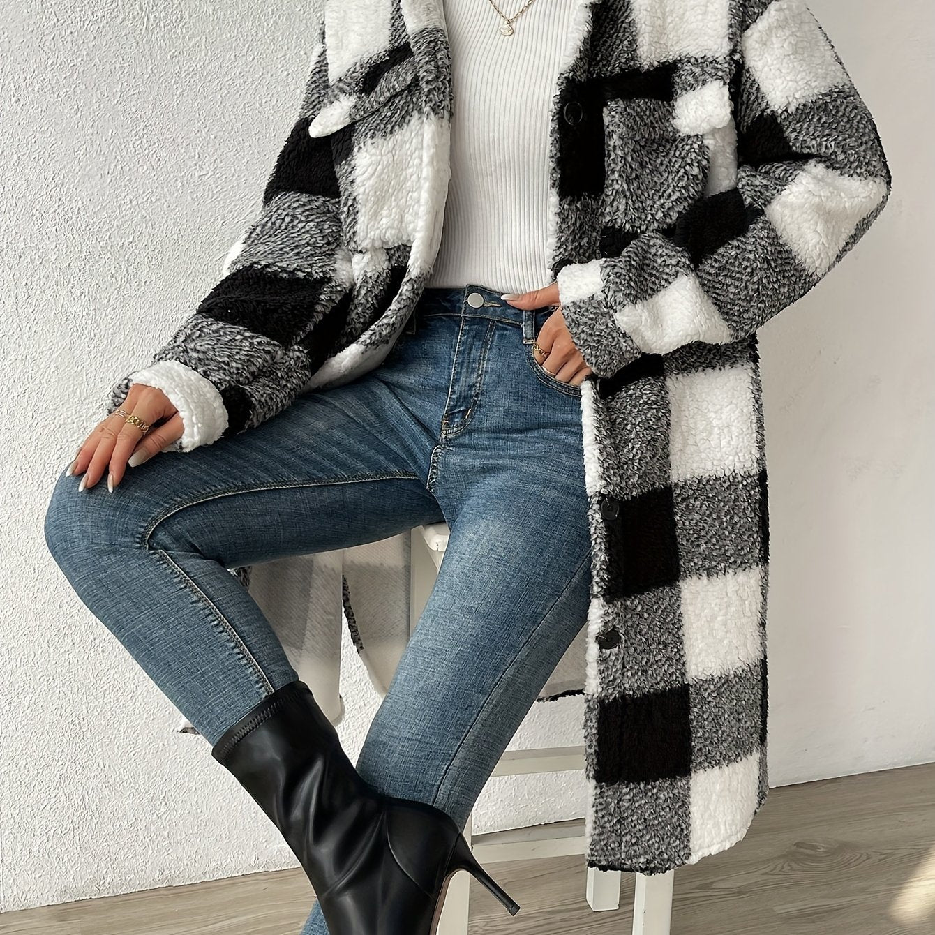 Liesa | Eleganter karierter Teddymantel mit langen Ärmeln