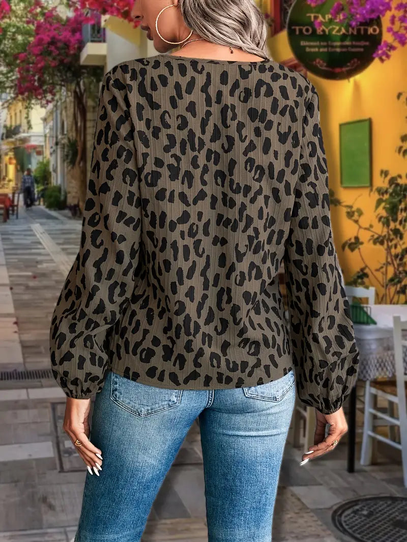 Mae | Bluse mit V-Ausschnitt und Leopardenmuster