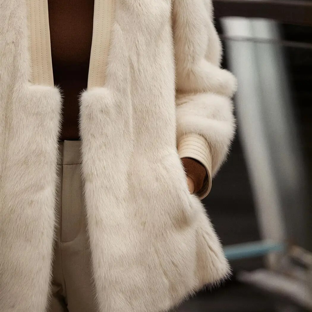 Cassia | Elegante Pelzjacke
