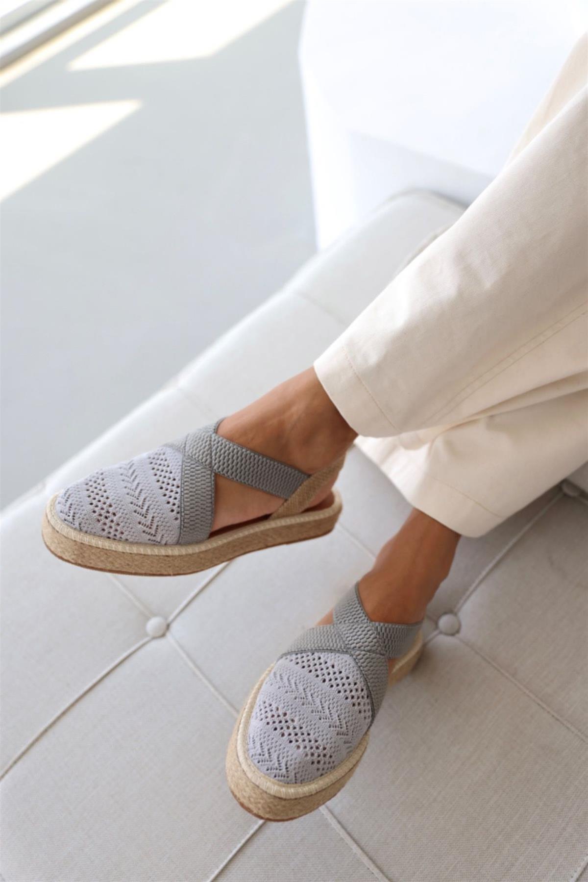 Aby | Elastische Riemchensandalen